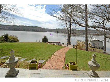 1230 Broadside Road sold home in Windswept Cove, York, SC