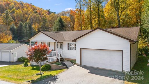 131 Pinellas Lane sold home in Fox Run Meadows, Waynesville, NC