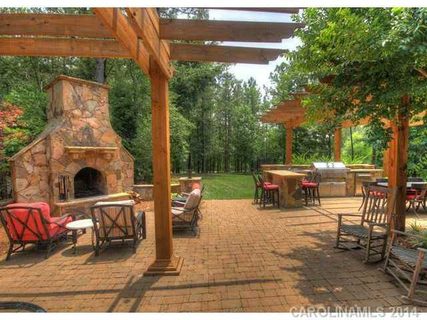 Previously sold for $640,000