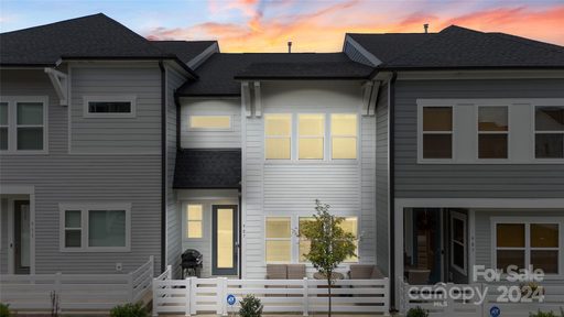 907 Kinsey Alley sold townhome in SouthEnd at Tryon, Charlotte, NC