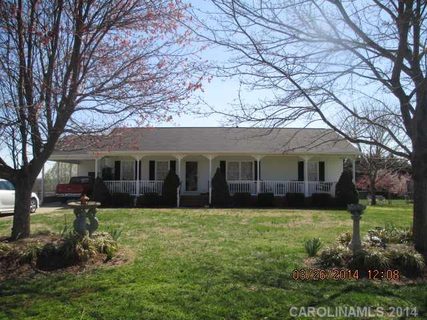121 Landing Court sold home in Pilots Ridge, Bessemer City, NC