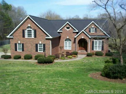 1842 Rain Forest Drive
