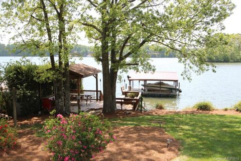 542 Laurel Cove Road