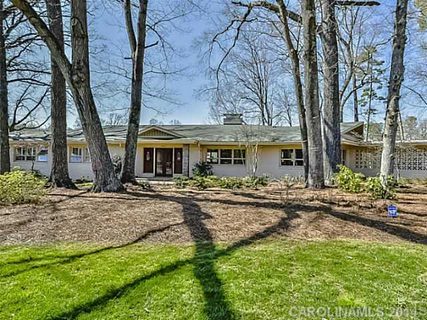 2515 Cloister Drive sold home in Cloisters, Charlotte, NC