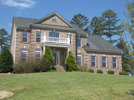 8143 Castlestone Drive sold home in Stonebridge, Mint Hill, NC