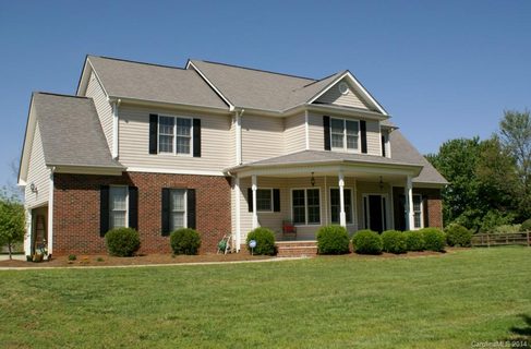 Previously sold for $305,000
