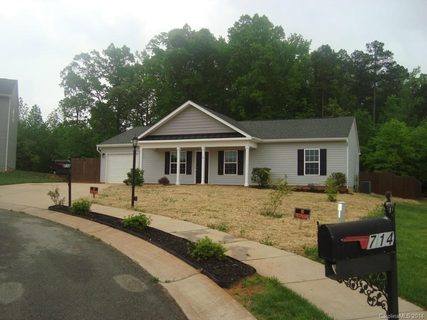 718 Lazy Oak Court