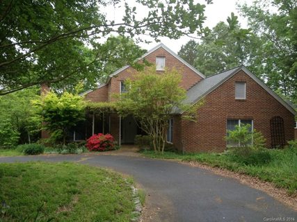 1220 Rosa Drive