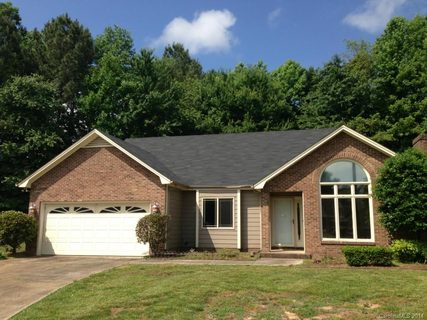 3045 Foxborough Court sold home in Riverwood, Gastonia, NC