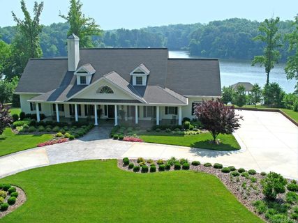 8202 Catawba Cove Drive sold home in Catawba Cove, Belmont, NC