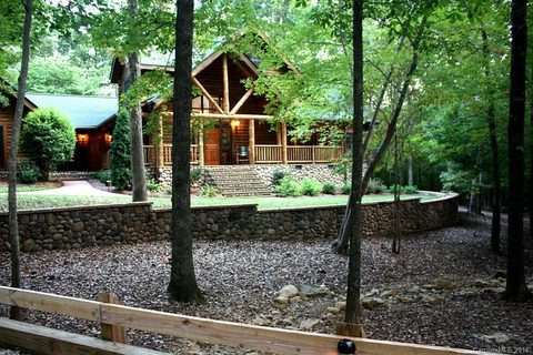 7325 Mockingbird Lane