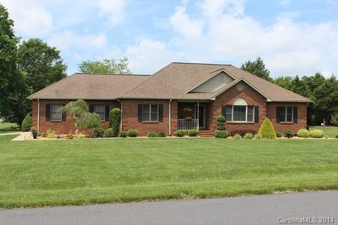 140 Della Drive sold home in Larkin Sloan Estates, Statesville, NC