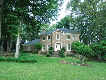 10107 Thomas Payne Circle sold home in Williamsburg Raintree, Charlotte, NC