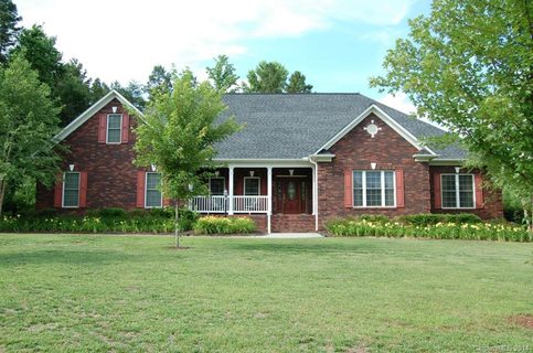 1016 Wood Creek Circle