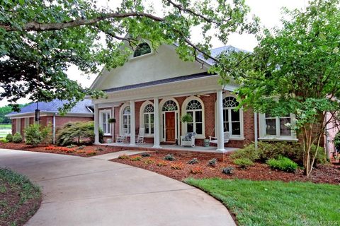 1301 Rosehill Drive sold home in Oak Grove Farm, Waxhaw, NC