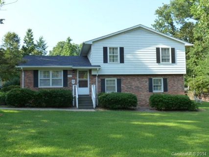 2217 Hollyberry Lane 4/7