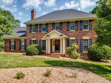 10118 Patrick Henry Lane sold home in Williamsburg Raintree, Charlotte, NC