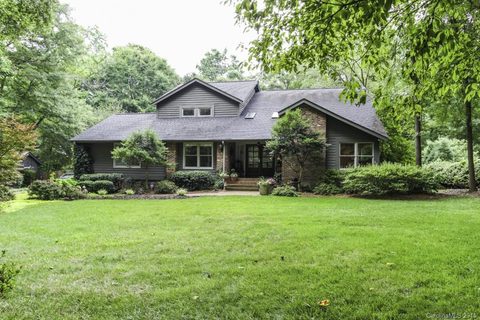 5207 Wood Lake Drive 33