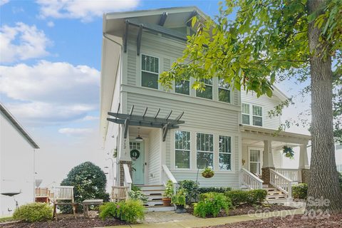 732 Waterscape Court