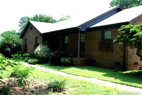 14208 Springwater Drive