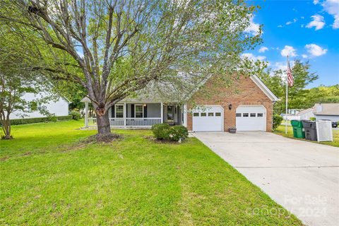 10023 Crayton Drive sold home in Brynmoor, Charlotte, NC