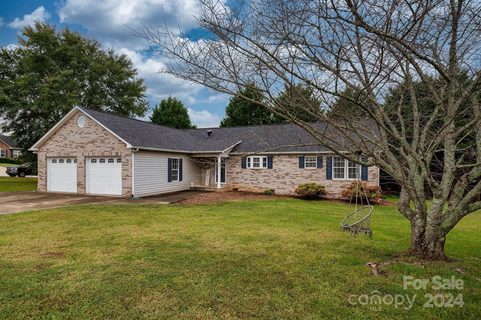 2707 24th Street Court sold home in Brookfield, Hickory, NC