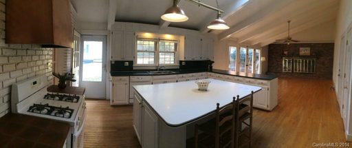 906 Wedgewood Drive