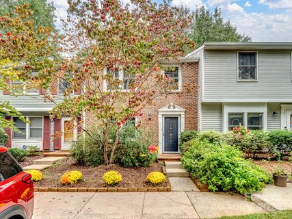 1502 Waybridge Lane sold townhome in Sharon South II, Charlotte, NC
