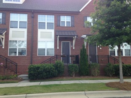 120 B Steinbeck Way