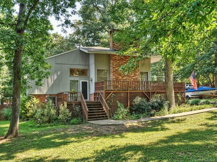 19901 Schooner Drive