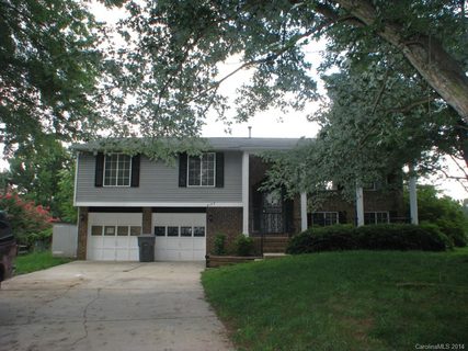 3103 Berrybush Court