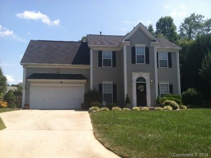 1624 Oak Knoll Lane sold home in Northwoods Forest, Charlotte, NC