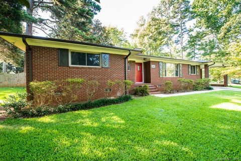 5618 Langley Circle