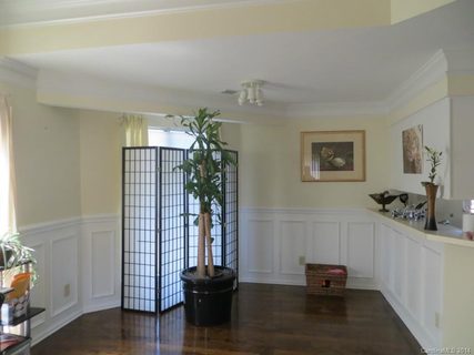 8105 Cedar Glen Drive 218