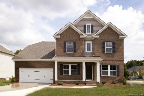 8306 Bourgess Court 51 sold home in Chastain Village, Fort Mill, SC