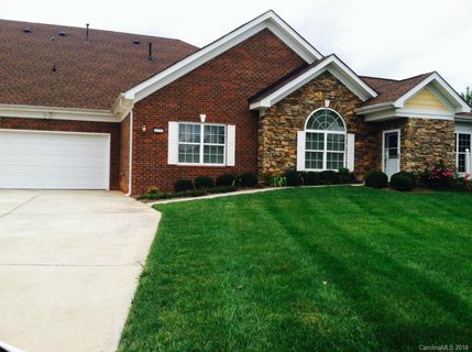 2139 N Castle Court sold townhome in St Andrews, Matthews, NC