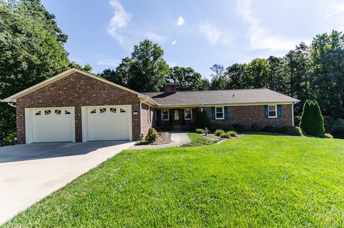 2705 Queens Drive sold home in Lincoln Forest, Lincolnton, NC