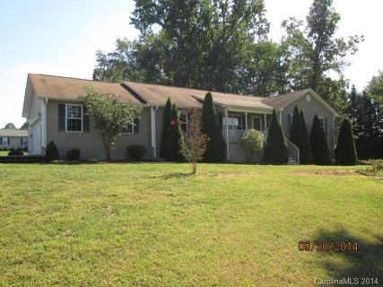 105 Knights Place