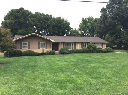 1004 Manchester Lane