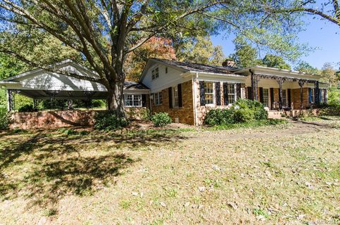 1501 Country Club Road