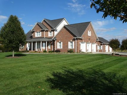 106 Dobbs Drive