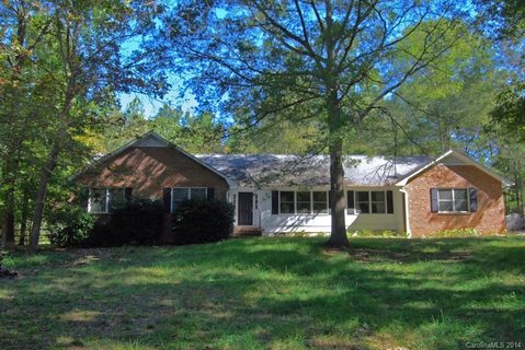 3811 Davis Drive sold home in East Providence Estates, Charlotte, NC
