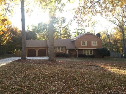 2100 E Providence Drive sold home in East Providence Estates, Charlotte, NC