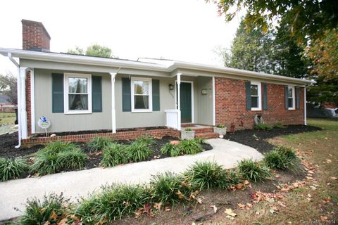 2953 Winston Drive