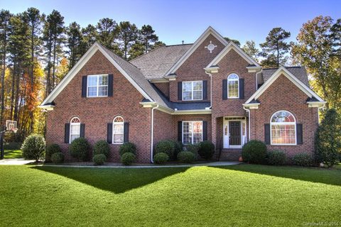 809 Crown Vista Court sold home in The Estates At Wesley Oaks, Wesley Chapel, NC
