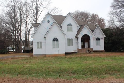 180 Shoreline Loop sold home in Bayview Estates, Mooresville, NC