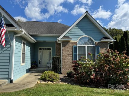 19 Linn Garden Lane sold home in Kortlinn Farms, Swannanoa, NC