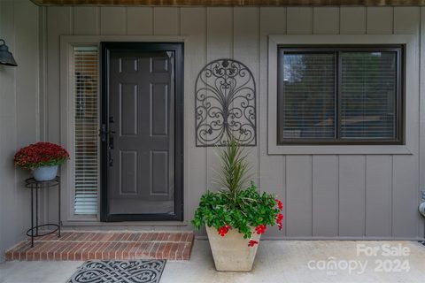 203 Juniper Lane sold condo in Lakemoor Village, Hendersonville, NC