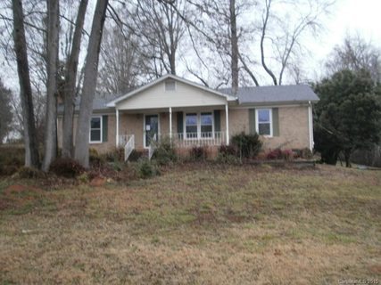 3221 Linwood Road
