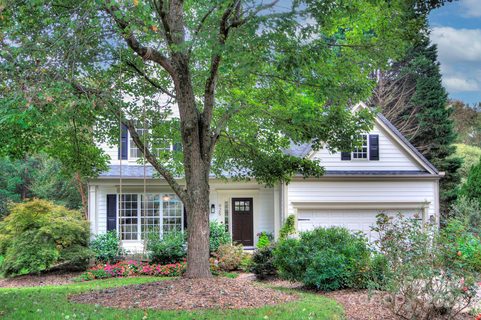 925 Clearbrook Road sold home in Matthews Estates, Matthews, NC